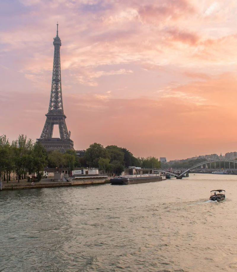 Private Seine Cruise Eiffel Tower, France
